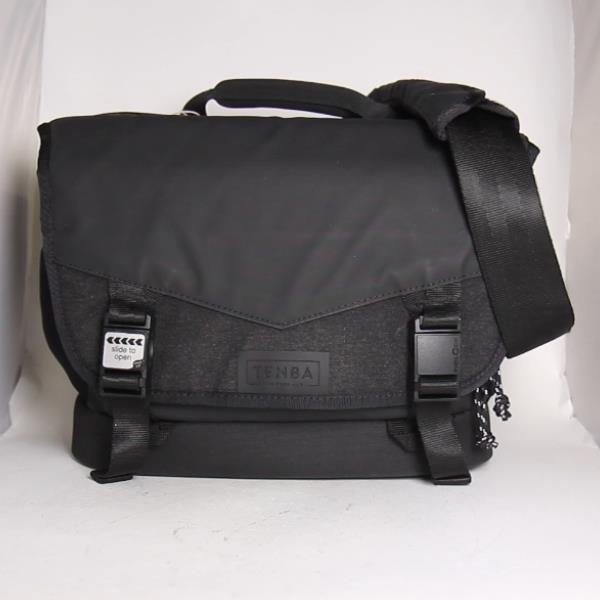 Used Tenba DNA 9 Slim Messenger Bag Black
