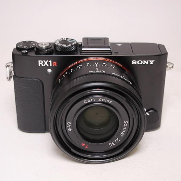 Used Sony RX1R II Digital Compact Camera