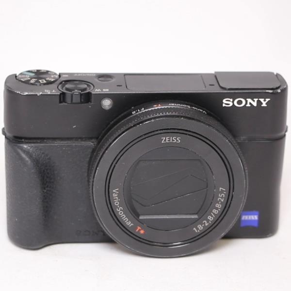 Used Sony DSC RX100 IV Compact Camera