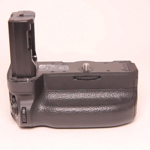 Used Sony VG-C3EM Vertical Grip for sony A9 and A7 III Series