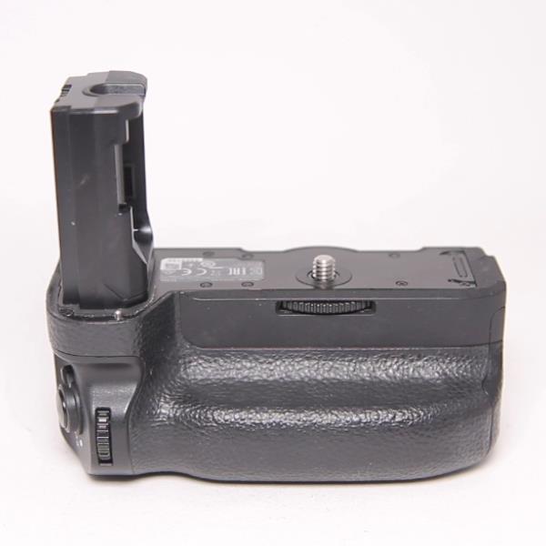 Used Sony VG-C3EM Vertical Grip for sony A9 and A7 III Series