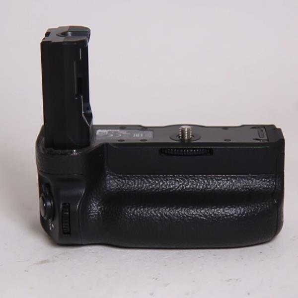 Used Sony VG-C3EM Vertical Grip for sony A9 and A7 III Series