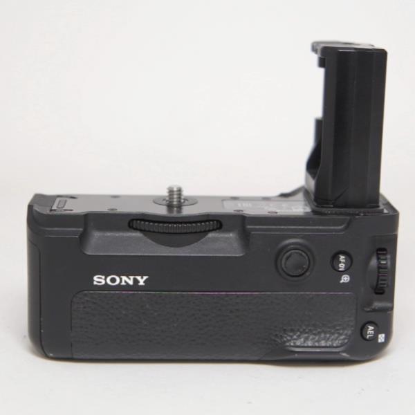 Used Sony VG-C3EM Vertical Grip for sony A9 and A7 III Series