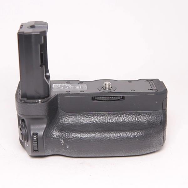 Used Sony VG-C3EM Vertical Grip for sony A9 and A7 III Series