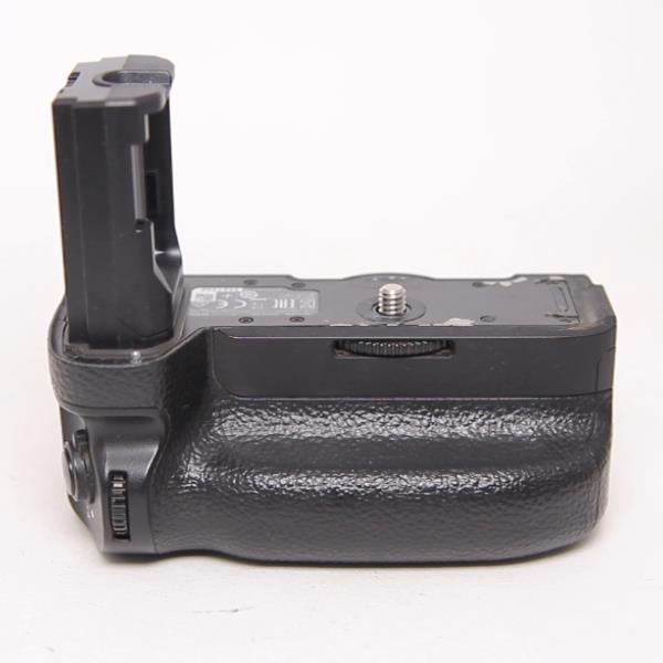Used Sony VG-C3EM Vertical Grip for sony A9 and A7 III Series