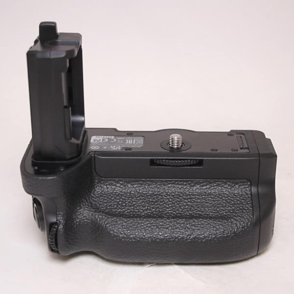 Used Sony VG-C4EM Vertical Grip for Sony alpha series cameras