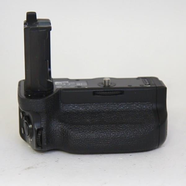 Used Sony VG-C4EM Vertical Grip for Sony alpha series cameras