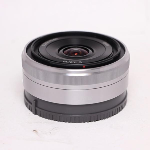 Used Sony E 16mm f/2.8 Wide Angle Pancake Lens