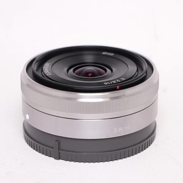 Used Sony E 16mm f/2.8 Wide Angle Pancake Lens
