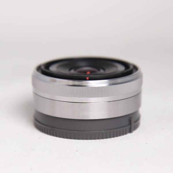 Used Sony E 16mm f/2.8 Wide Angle Pancake Lens