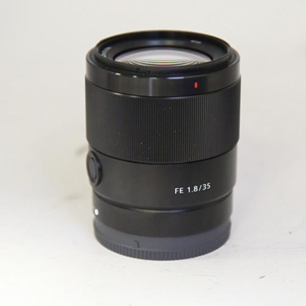 Used Sony FE 35mm f/1.8 Lens