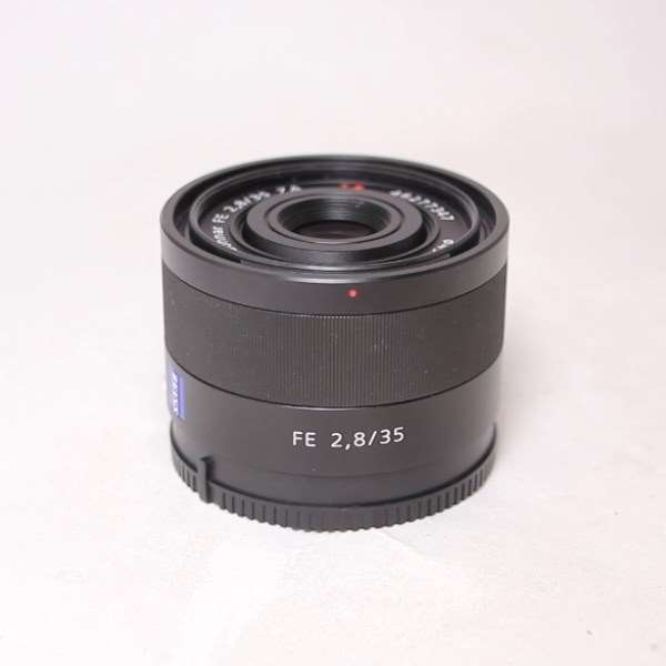 Used Sony FE 35mm f/2.8 ZA Zeiss Sonnar T* Lens