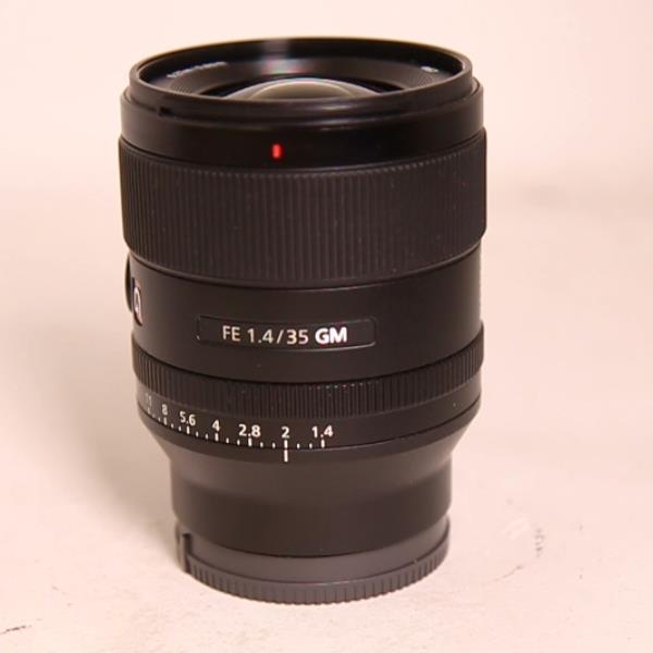 Used Sony FE 35mm f/1.4 GM Lens