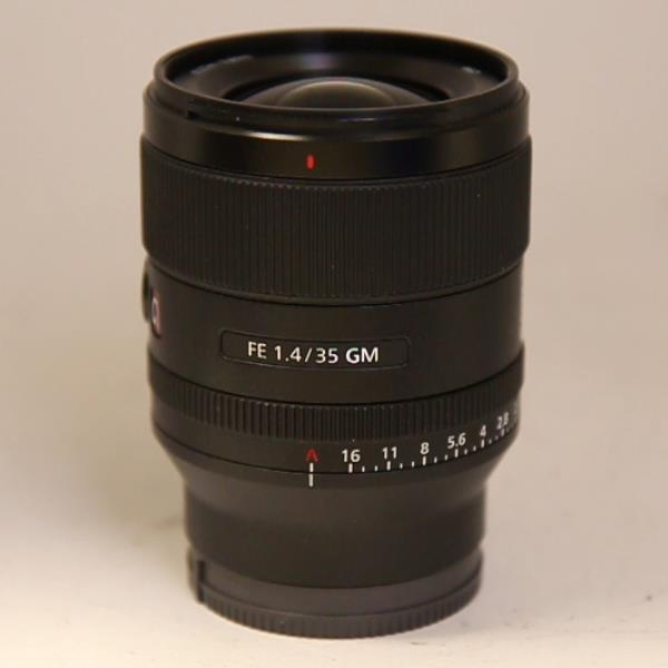 Used Sony FE 35mm f/1.4 GM Lens