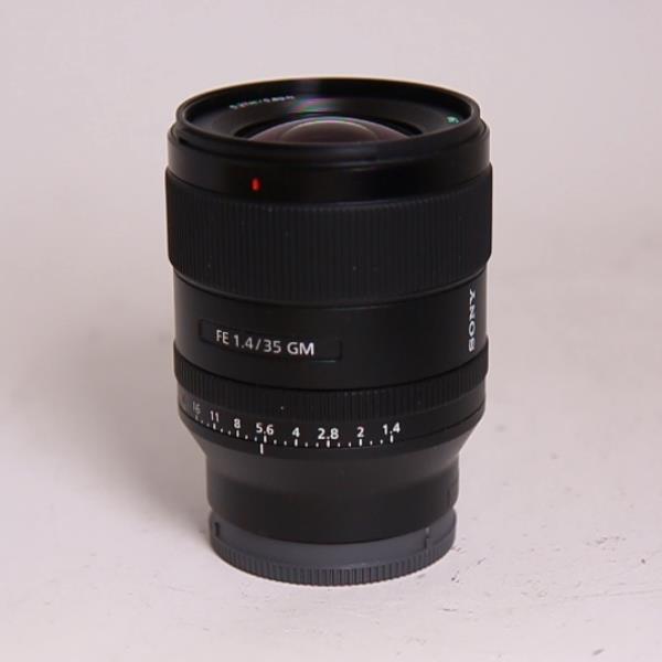 Used Sony FE 35mm f/1.4 GM Lens