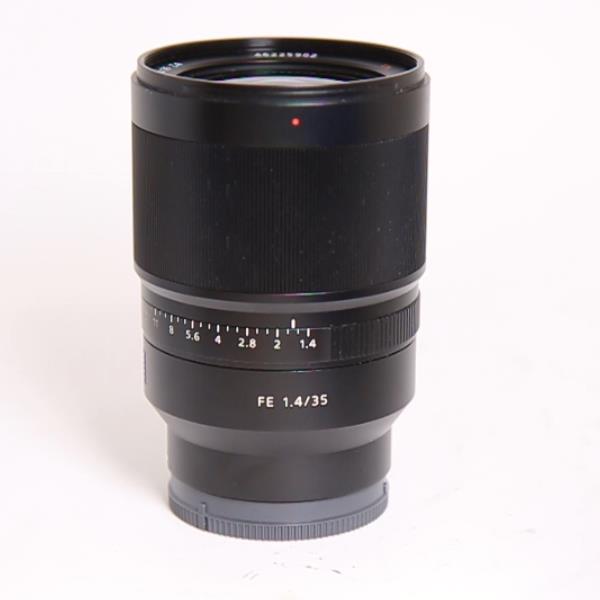 Used Sony FE 35mm f/1.4 ZA Zeiss Distagon T* Lens