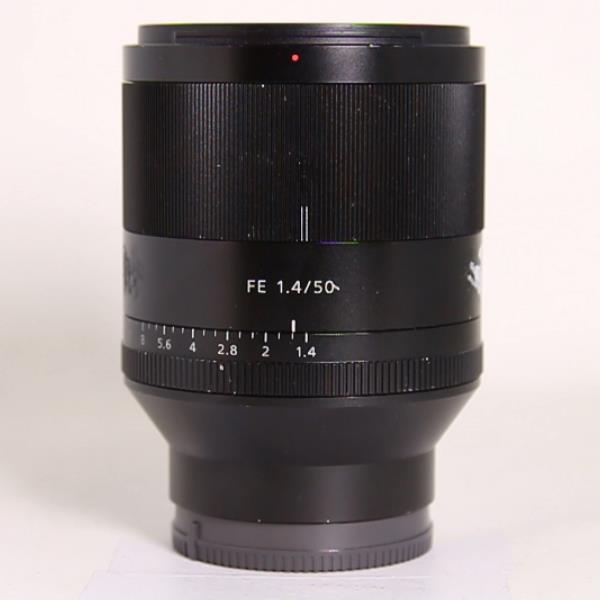 Used Sony FE 50mm f/1.4 ZA Zeiss Planar T* Lens