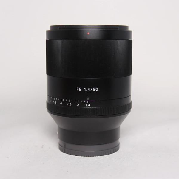 Used Sony FE 50mm f/1.4 ZA Zeiss Planar T* Lens