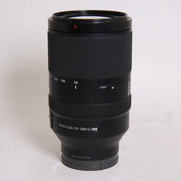 Used Sony FE 70-300mm f/4.5-5.6 G OSS Telephoto Zoom Lens