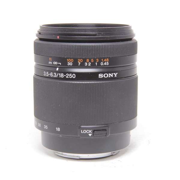 Used Sony DT 18-250mm f/3.5-6.3 Lens