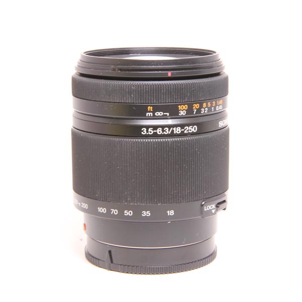 Used Sony DT 18-250mm f/3.5-6.3 Lens