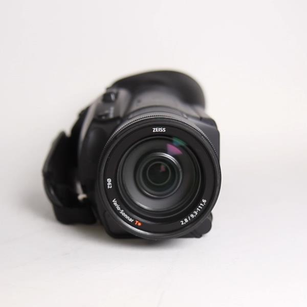 Used Sony FDR-AX700 Compact Camcorder