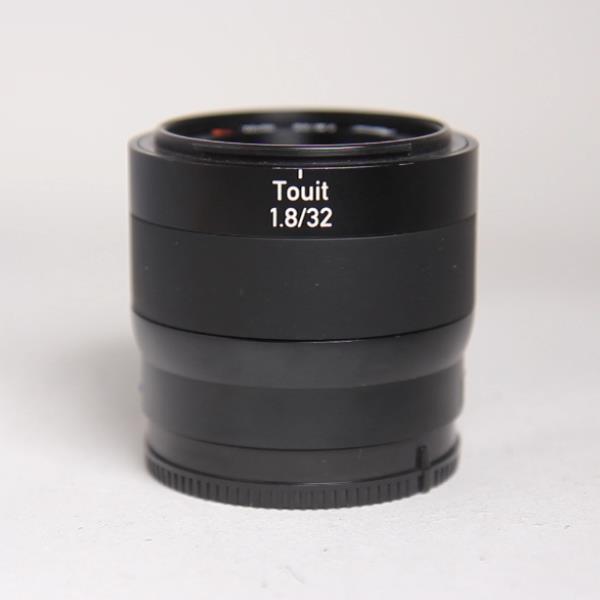 Used Zeiss Touit 32mm f/1.8 Planar T* Lens Sony E
