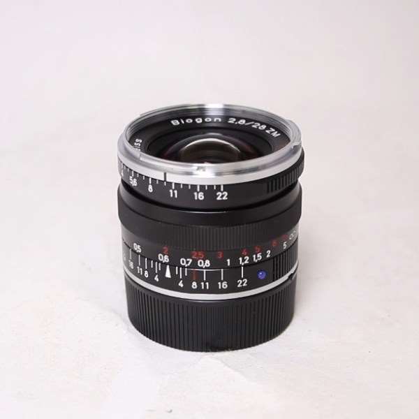 Used Zeiss Biogon T* 28mm f/2.8 ZM Lens Black Leica M