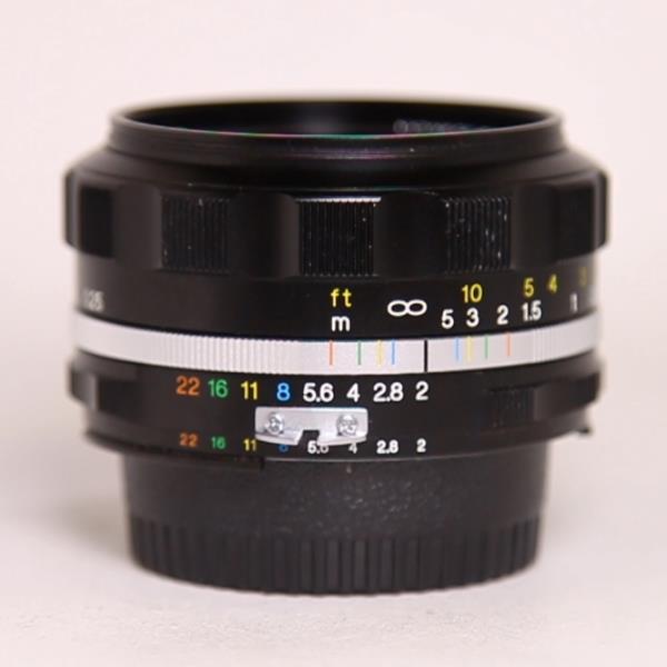 Used Voigtlander Ultron 40mm f/2 SL II-S Aspherical Lens Nikon F Silver