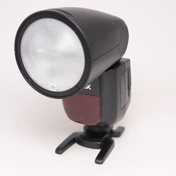 Used Godox V1C round camera flash for Canon