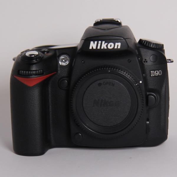 Used Nikon D90