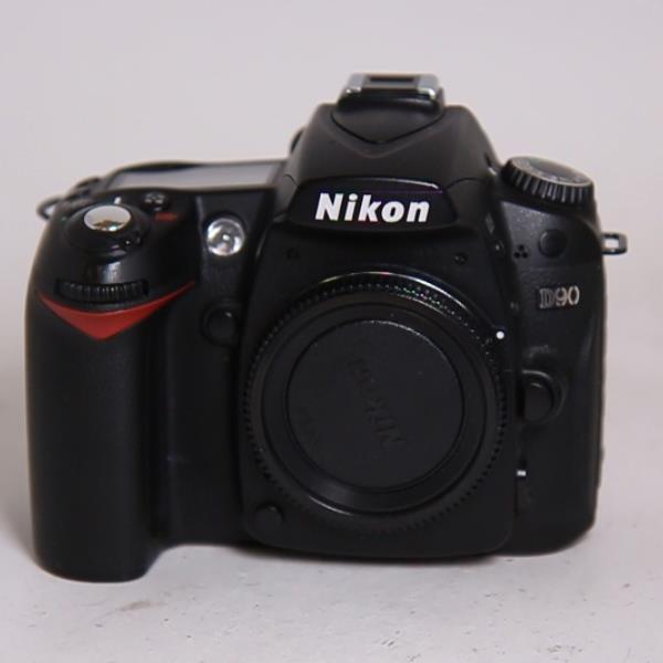 Used Nikon D90