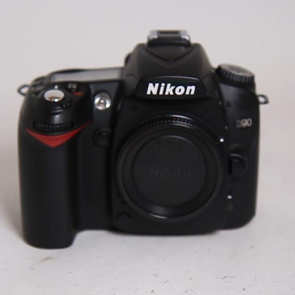 Used Nikon D90