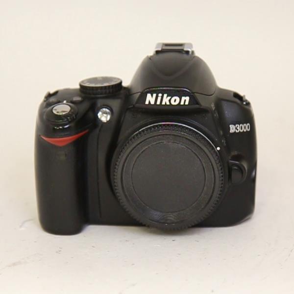 Used Nikon D3000 Body
