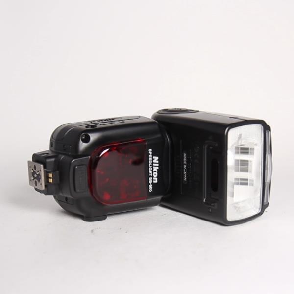 Used Nikon SB-900