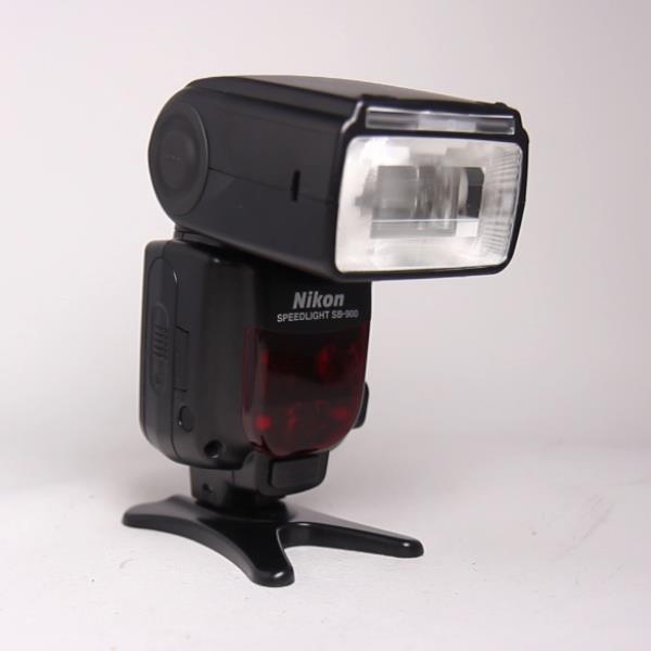 Used Nikon SB-900