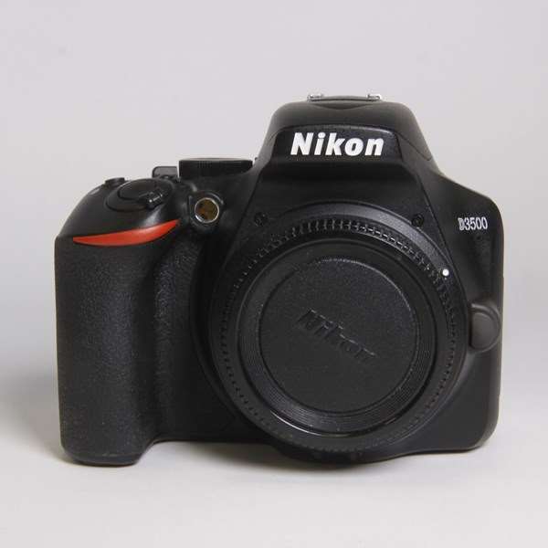 Used Nikon D3500