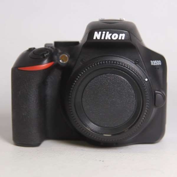 Used Nikon D3500