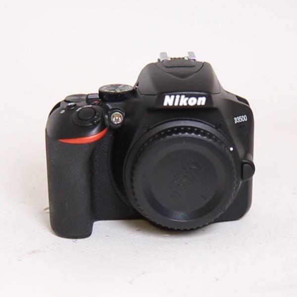 Used Nikon D3500