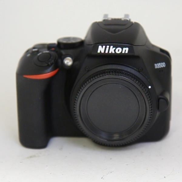 Used Nikon D3500