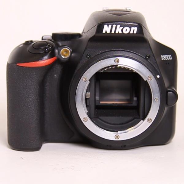 Used Nikon D3500