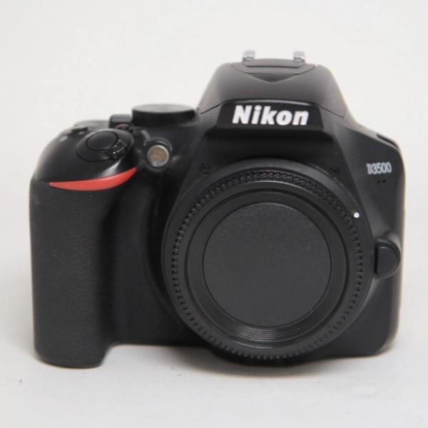 Used Nikon D3500