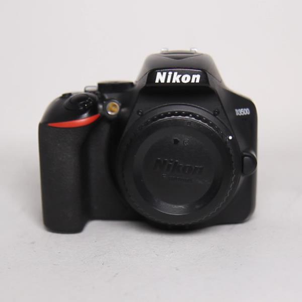 Used Nikon D3500