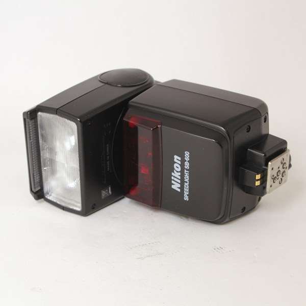 Used Nikon SB-600 Speedlight flash