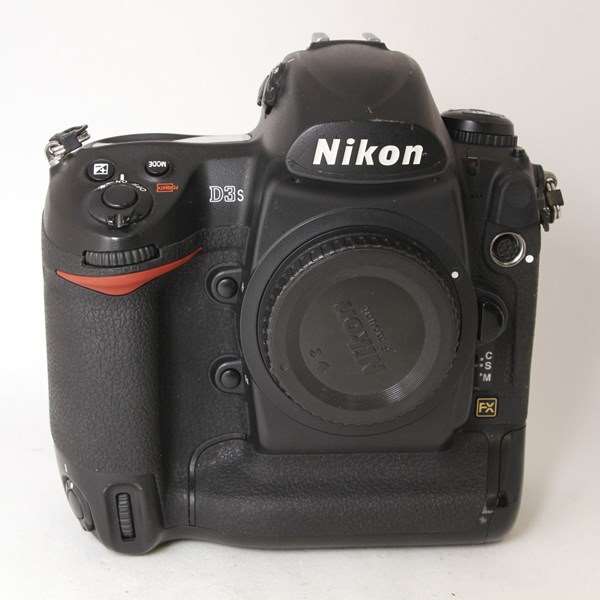 used nikon d3s