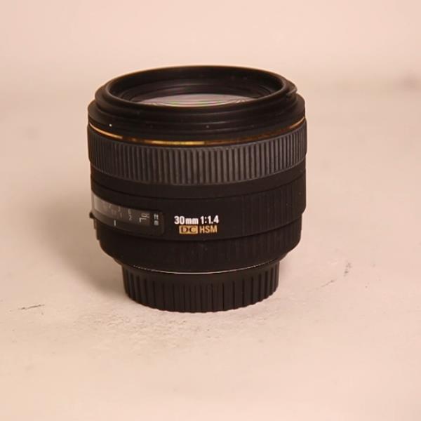 Used Sigma 30mm f/1.4 EX DC HSM - Canon