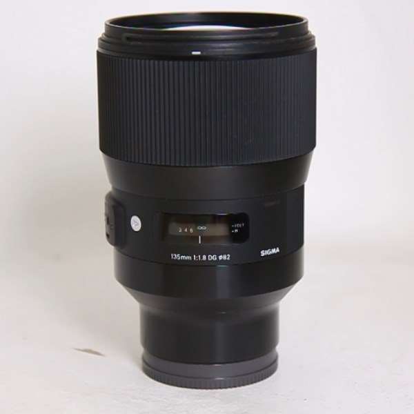 Used Sigma 135mm f/1.8 DG HSM Art Lens Sony E