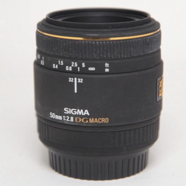 Used Sigma 50mm f/2.8 EX DG Macro - Canon Fit