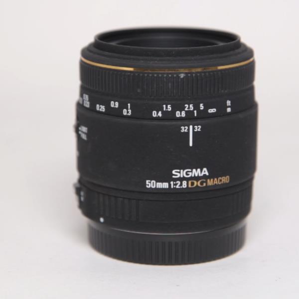 Used Sigma 50mm f/2.8 EX DG Macro - Canon Fit