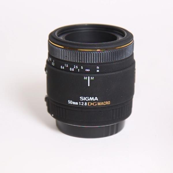 Used Sigma 50mm f/2.8 EX DG Macro - Canon Fit